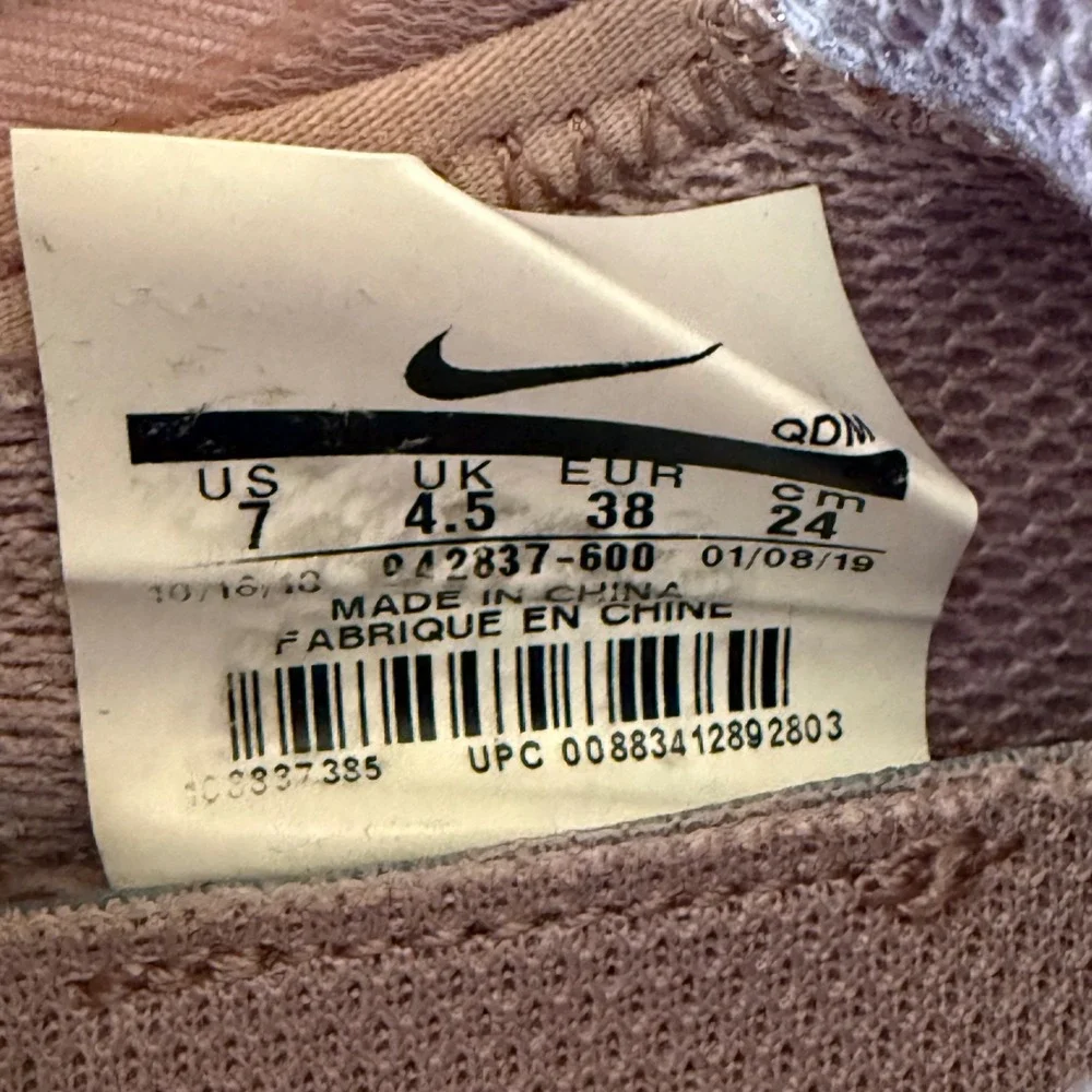 Nike Sneakers Womens 7 Free RN 2018 Running Shoes 942837-600 Elemental Rose